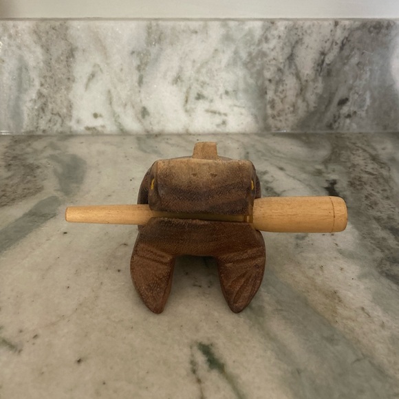 Handmade Wood Croaking Frog - Picture 2 of 6